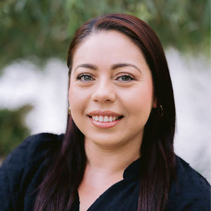 Meet your Posher, Claudia